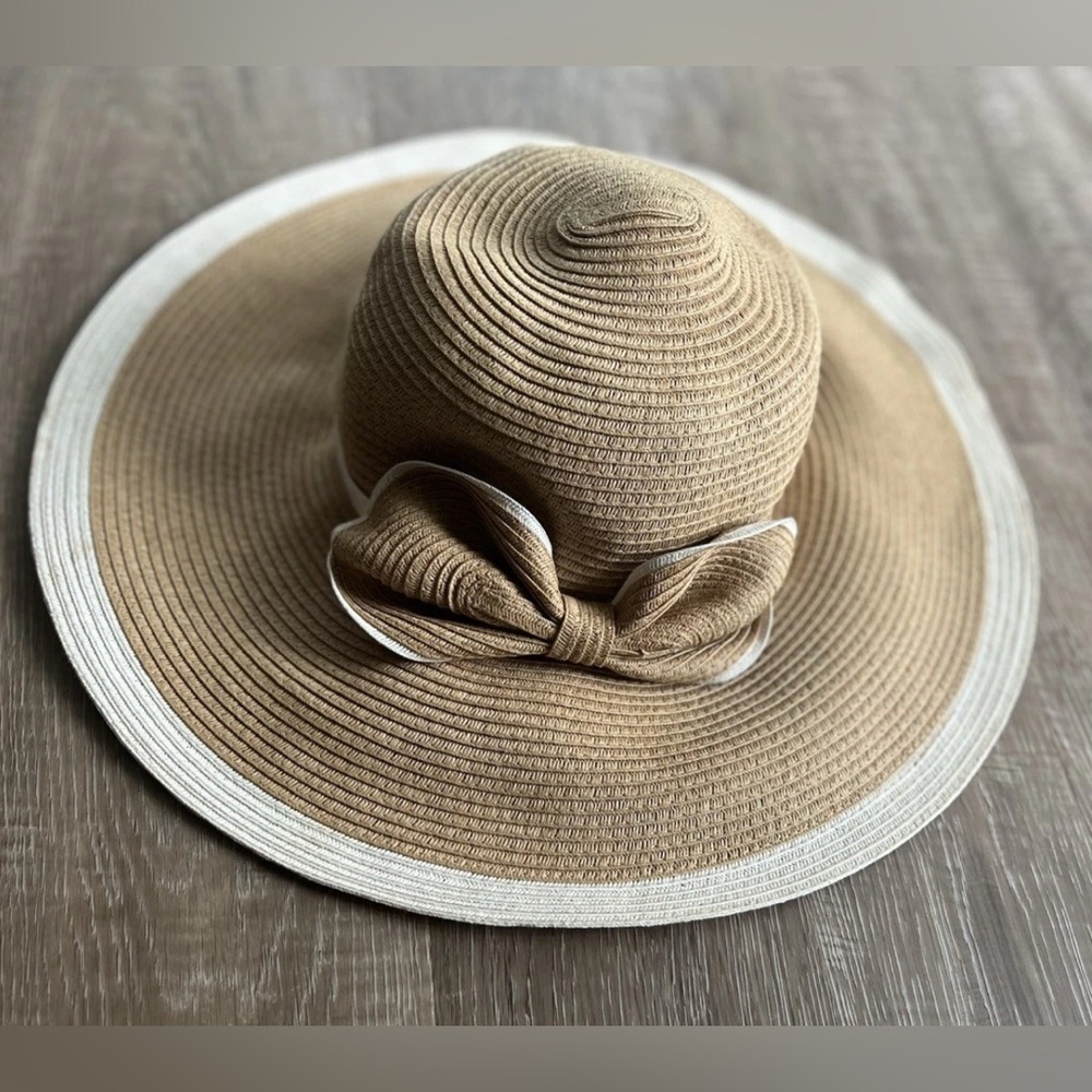 Something Special  Hat with Bow Tan White 100 % Paper
